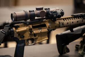 Patrol rifle with LPVO optic and side-mounted MRDS setup